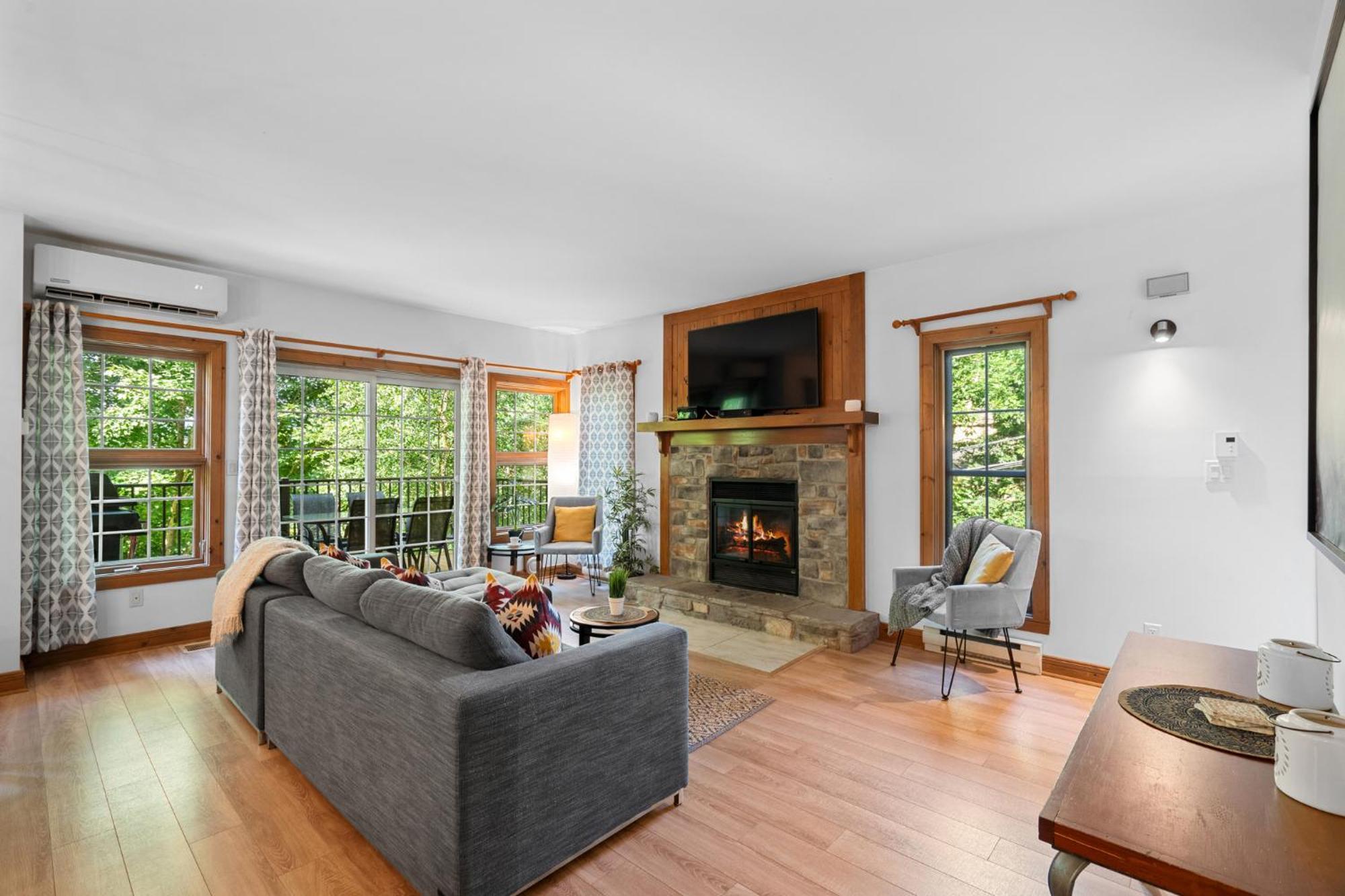 Les Falaises Tremblant - Ski Inout Condo W2Bdrs Mont-Tremblant Exteriér fotografie