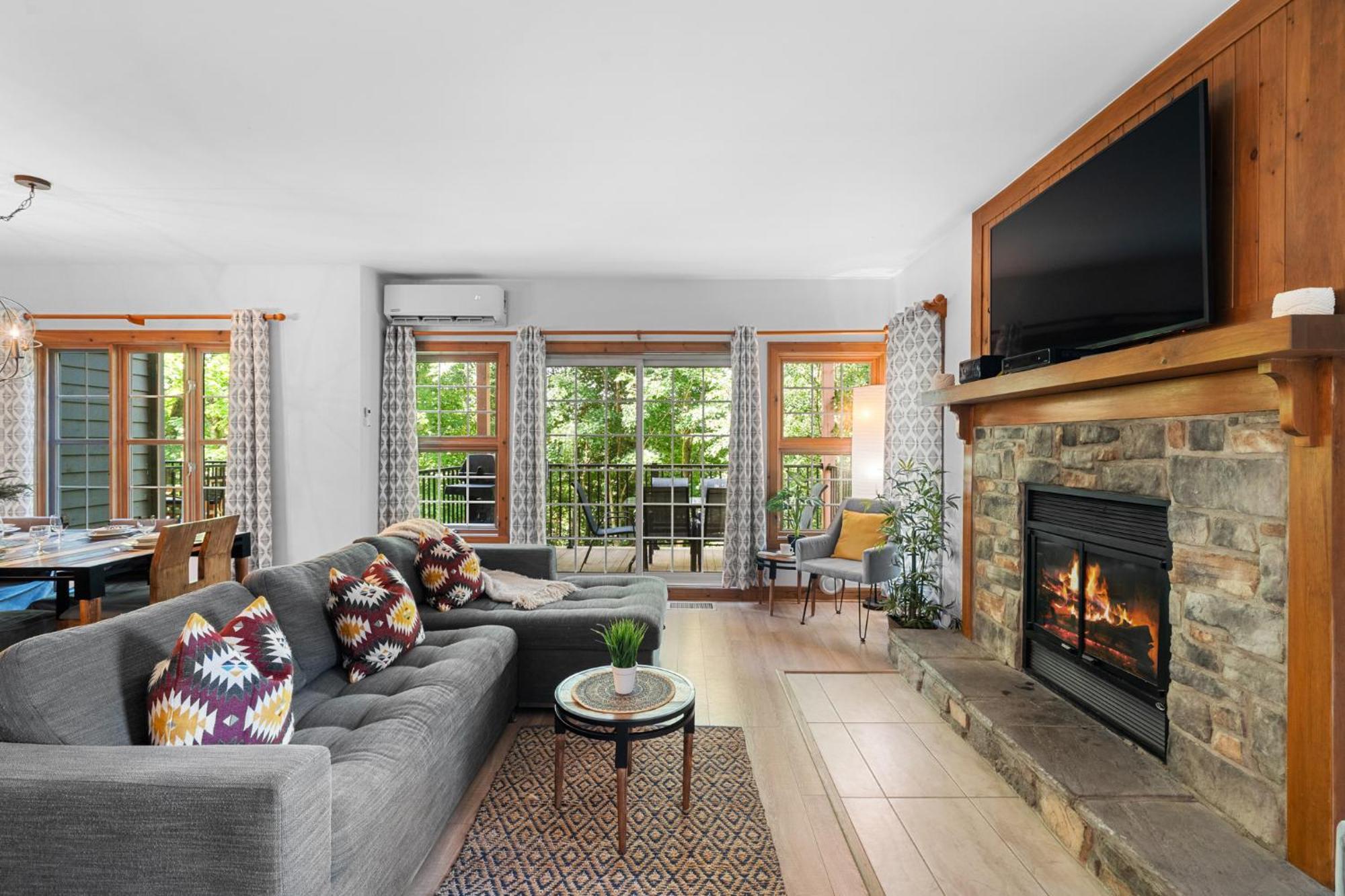 Les Falaises Tremblant - Ski Inout Condo W2Bdrs Mont-Tremblant Exteriér fotografie