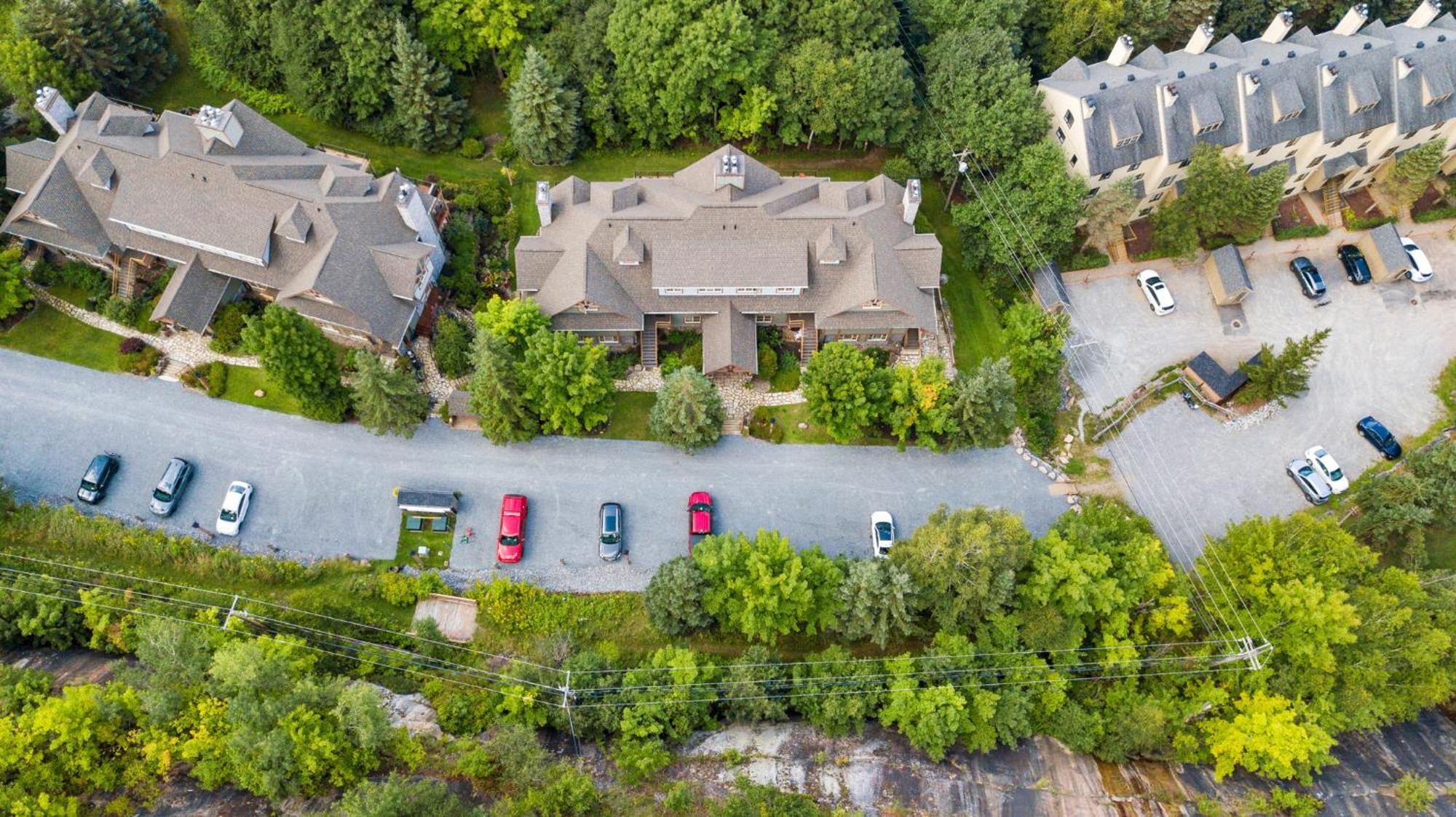 Les Falaises Tremblant - Ski Inout Condo W2Bdrs Mont-Tremblant Exteriér fotografie